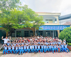 TRƯỜNG TIỂU HỌC KỲ PHƯƠNG ĐẨY MẠNH TUYÊN TRUYỀN AN TOÀN GIAO THÔNG CHO HỌC SINH NĂM HỌC 2024 - 2025